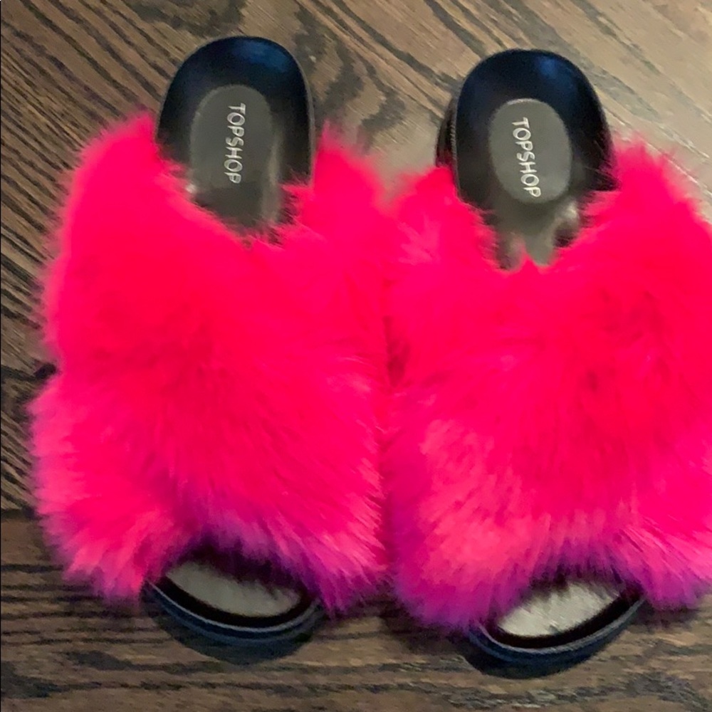 New Topshop Fuzzy Slippers